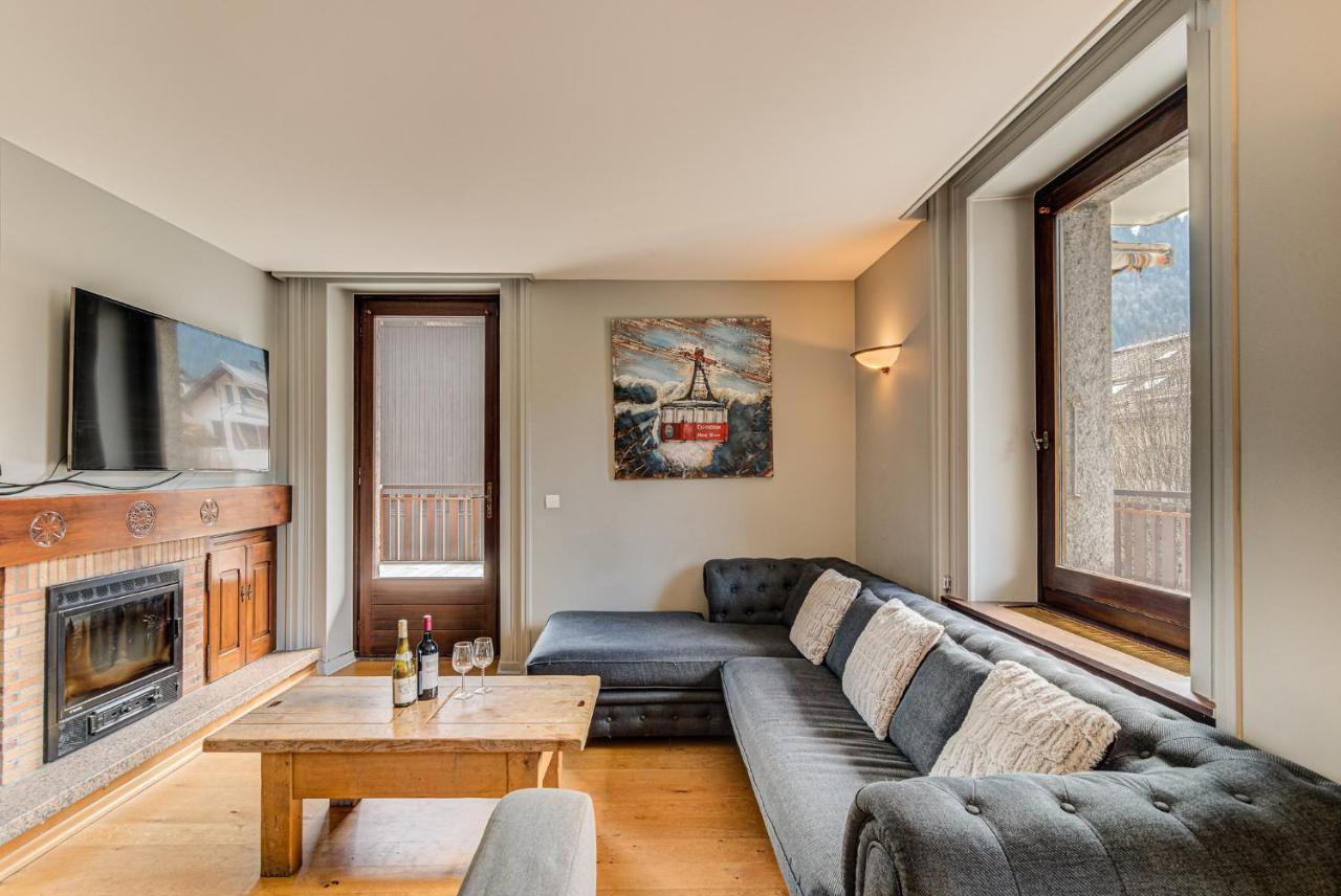 Apartment President - Alpes Travel - Central Chamonix - Sleeps 12 ภายนอก รูปภาพ