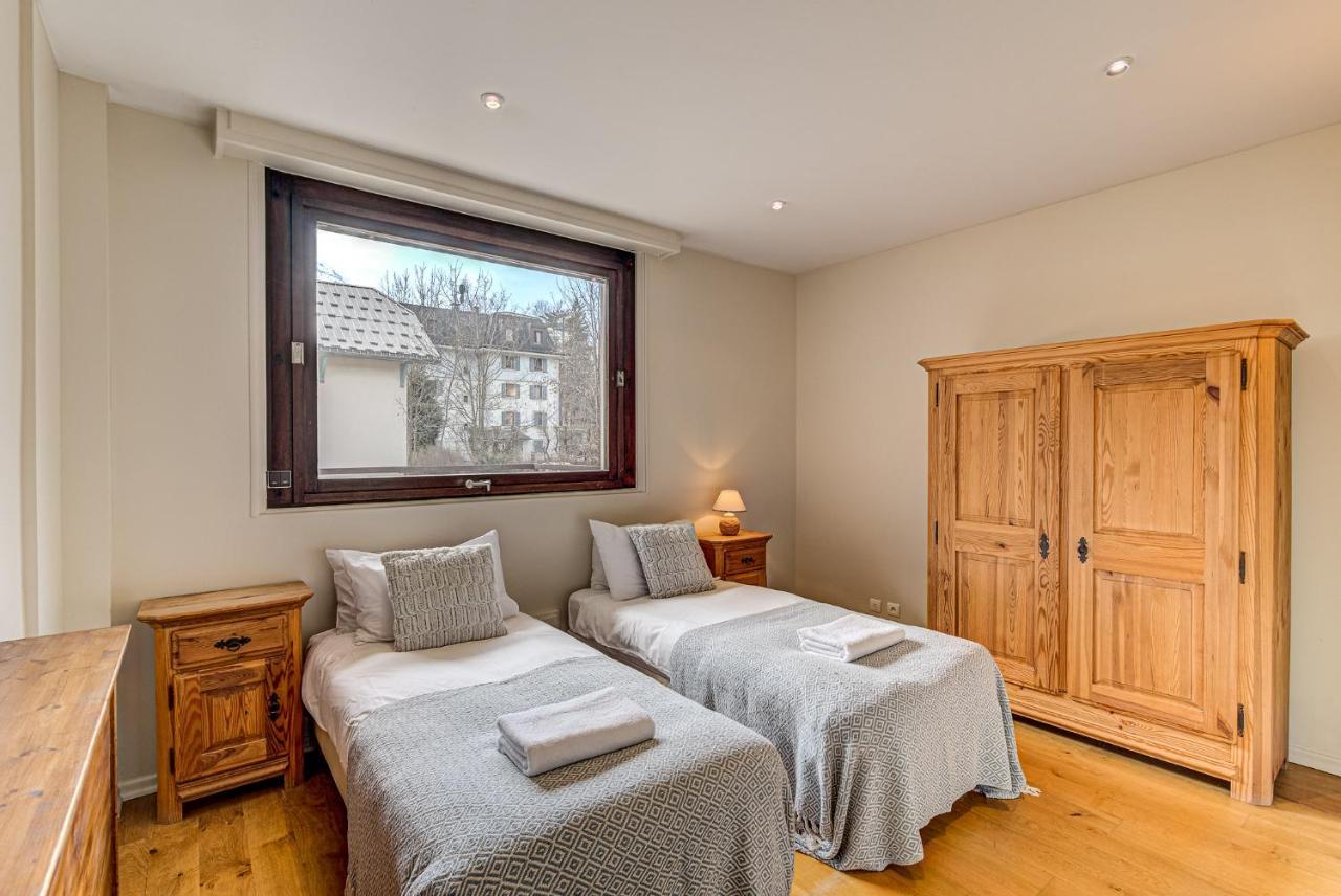 Apartment President - Alpes Travel - Central Chamonix - Sleeps 12 ภายนอก รูปภาพ
