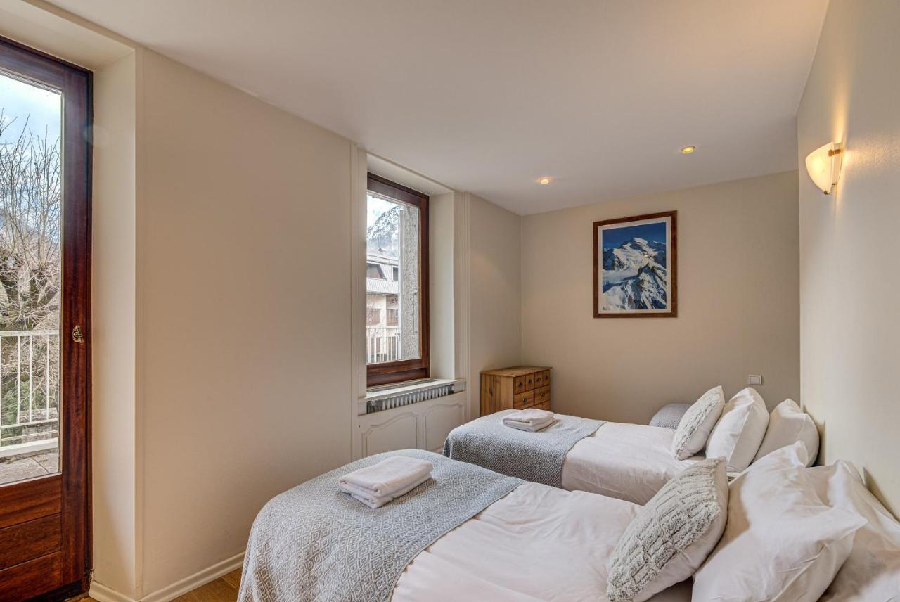 Apartment President - Alpes Travel - Central Chamonix - Sleeps 12 ภายนอก รูปภาพ