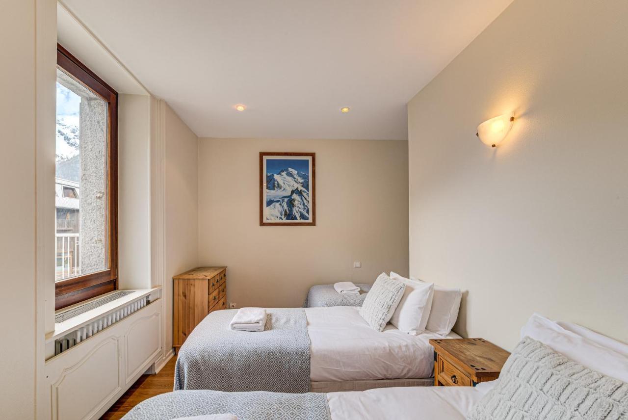 Apartment President - Alpes Travel - Central Chamonix - Sleeps 12 ภายนอก รูปภาพ