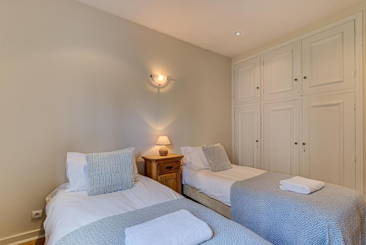 Apartment President - Alpes Travel - Central Chamonix - Sleeps 12 ภายนอก รูปภาพ