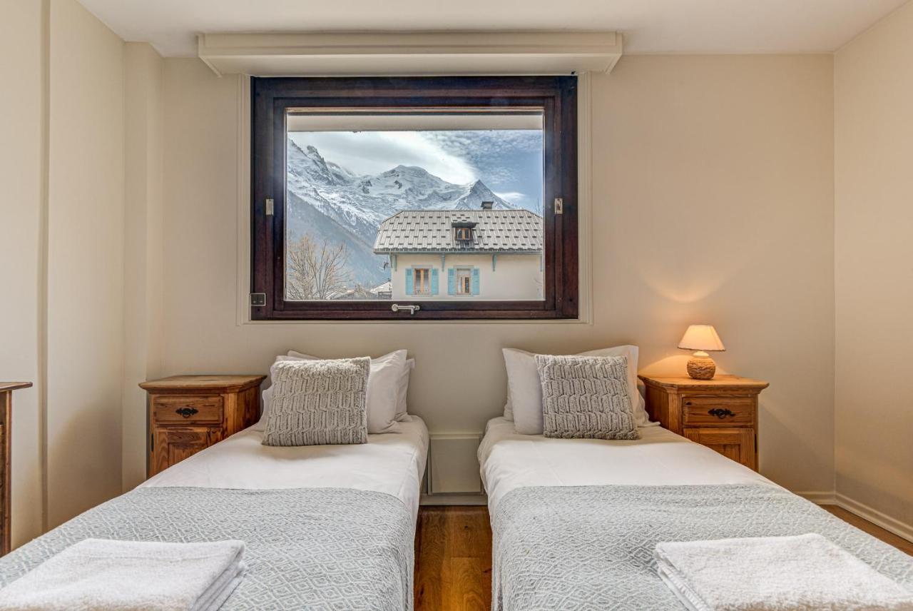Apartment President - Alpes Travel - Central Chamonix - Sleeps 12 ภายนอก รูปภาพ